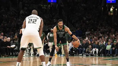 雄鹿官宣签下北卡神射手，休赛期补强仍显艰难